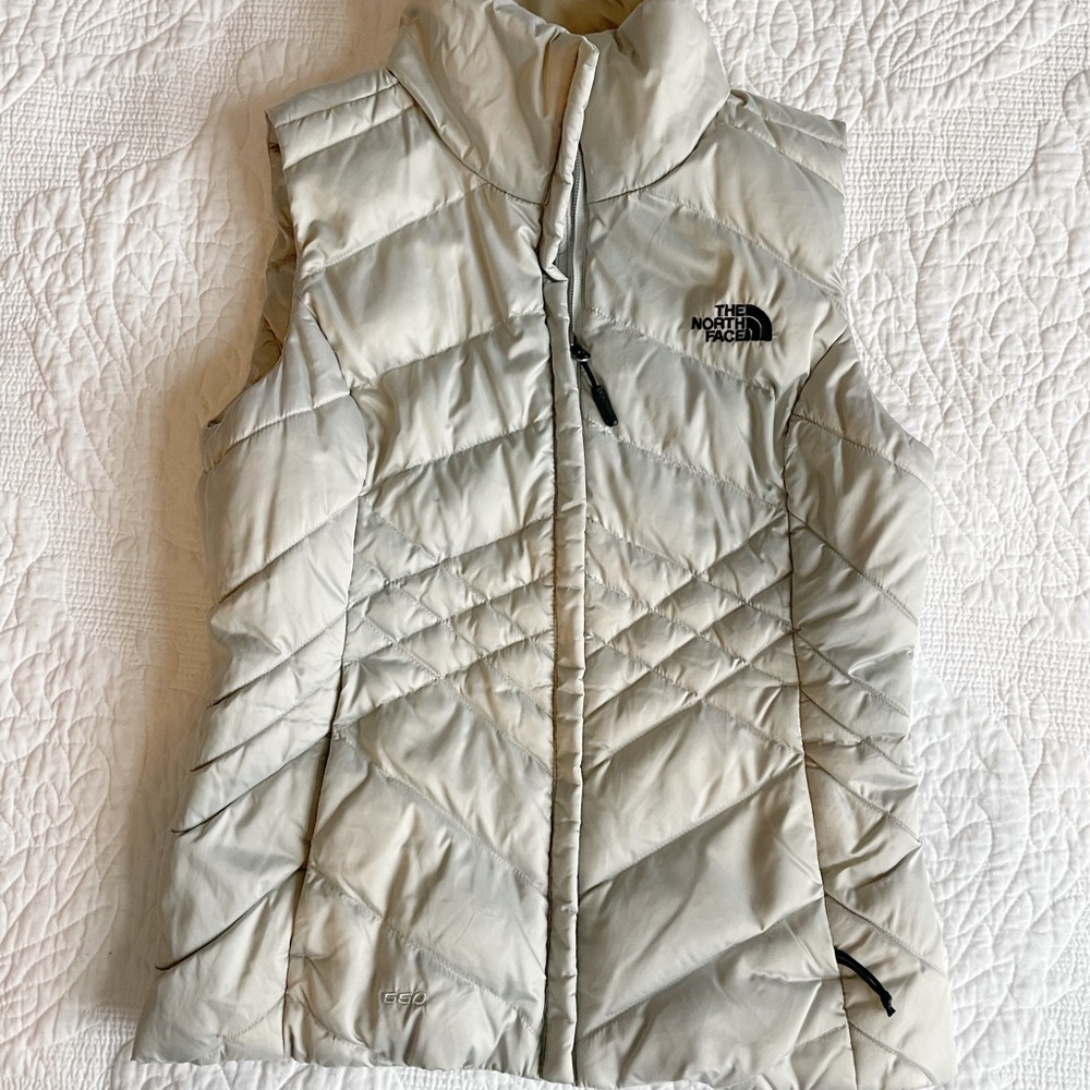 The north face gray puffer vest‎ xsmall